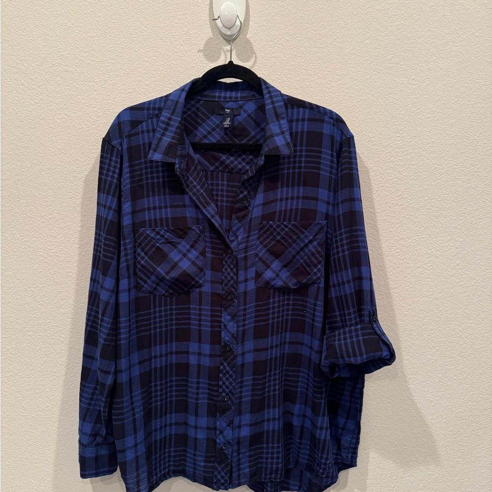 GAP Women’s Royal Blue and Black Plaid Button Down Shirt